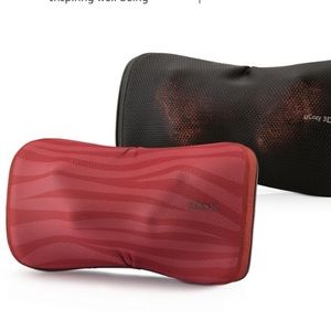 OSIM uCozy 3D Neck & Shoulder Massager ⭐️⭐️⭐️⭐️